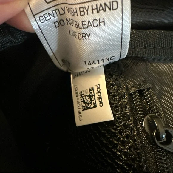 ADIDAS BLACK FAUX LEATHER ROSE GOLD SMALL FESTIVAL‎ DRAWSTRING BACKPACK - Picture 10 of 11